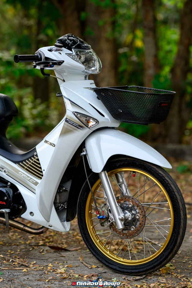 Wave 125i lột xác cực chất ngay tại quê nhà