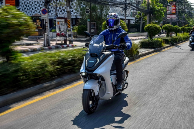 Yamaha đã thử nghiệm thực tế e01 cho thấy khả năng vận hành của chiếc xe điện của tương lai
