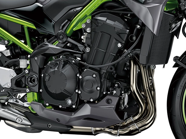 Yamaha mt-09 sp và kawasaki z900 se thi đấu trên bàn cân thông số