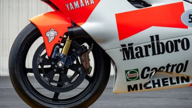 Yamaha yzr 500 của kenny roberts jr đang được đấu giá