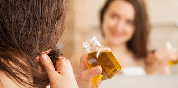 10 cách dùng dầu dừa dưỡng tóc ủ tóc không bị bết dính