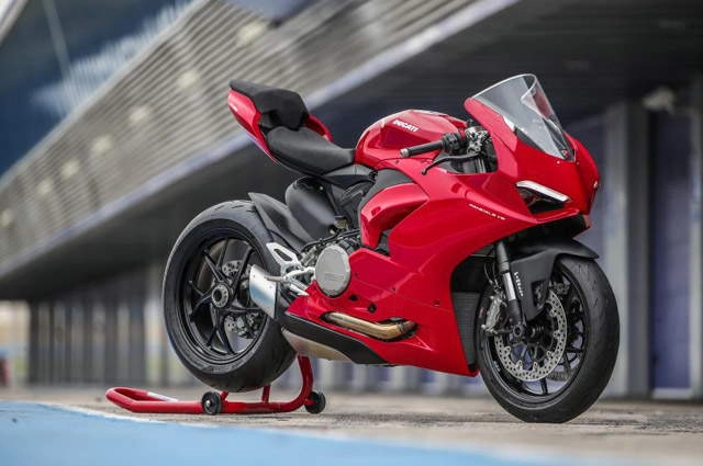 2020 ducati panigale v2 mẫu sport bike thiết kế đẹp dễ lái cho dân mê xe - 2