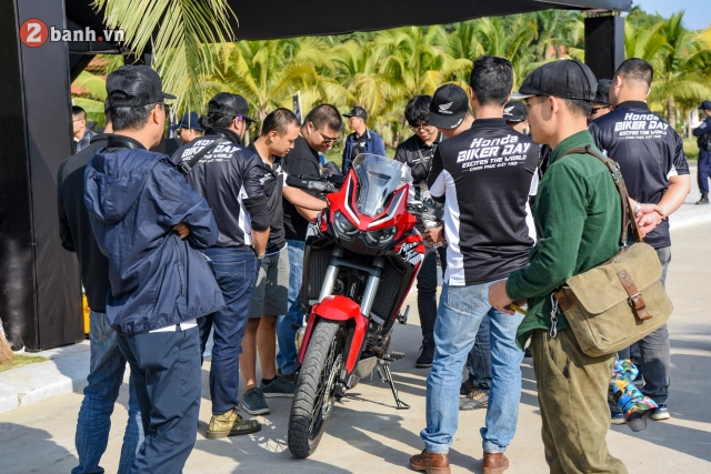 Anh em biker háo hức với sự xuất hiện của africa twin 1100