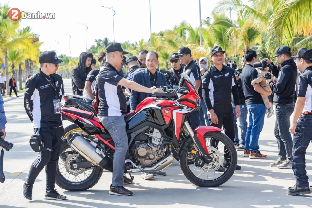 Anh em biker háo hức với sự xuất hiện của africa twin 1100