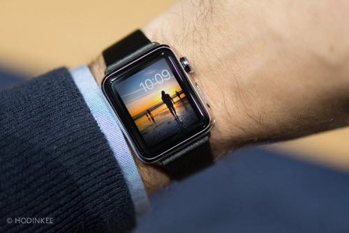 Apple watch vẫn giữ nét riêng của đồng hồ truyền thống