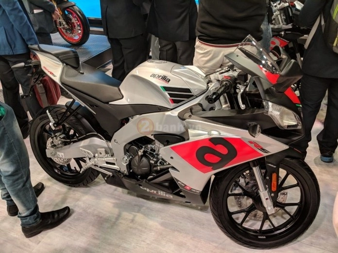 Aprilia rs150 2018 và aprilia tuono 150 2018 chính thức ra mắt tham chiến thị trường 150cc