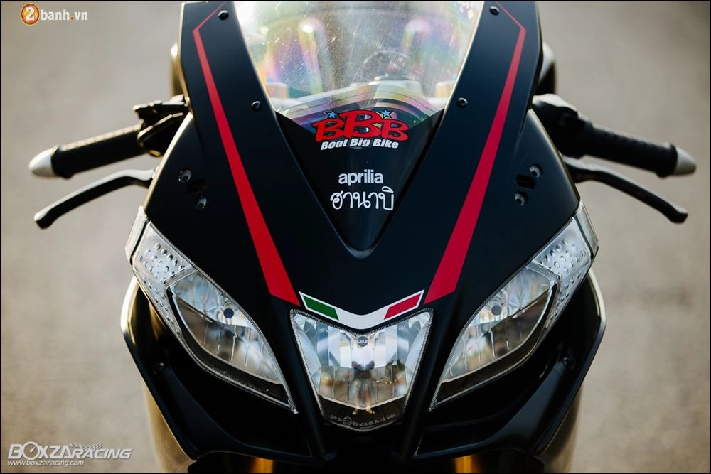 Aprilia rsv4 siêu mô tô đường phố hòa mình trong chiều hoàng hôn ảo mộng