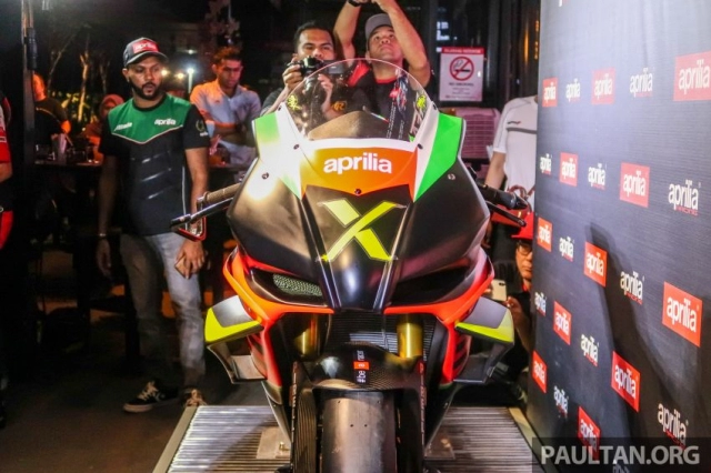 Aprilia rsv4 x phiên bản đặc biệt xuất hiện tại malaysia