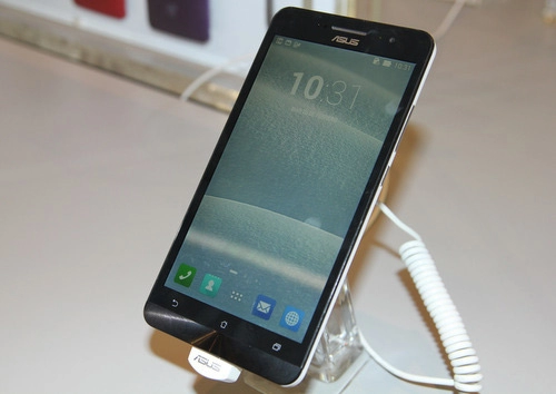 Asus sắp tung bộ 3 điện thoại zenfone giá mềm