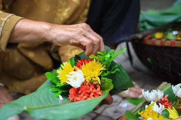 Bàn thờ cuối năm nên đặt loại cây này sang năm gia chủ phất lên như diều gặp gió