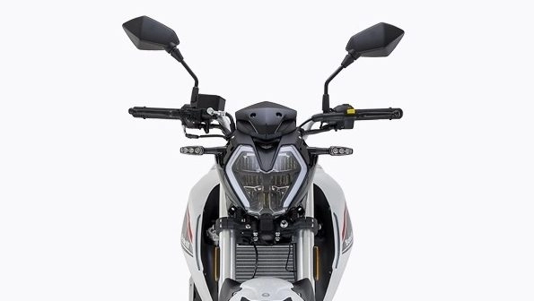 Benelli 180s ra mắt với giá siêu rẻ cạnh tranh gay gắt với yamaha mt-15