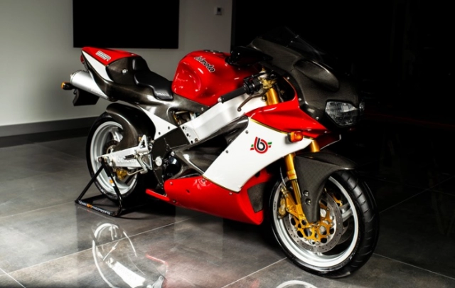 Bimota sb8r mẫu superbike có khung vỏ carbon đầu tiên thế giới