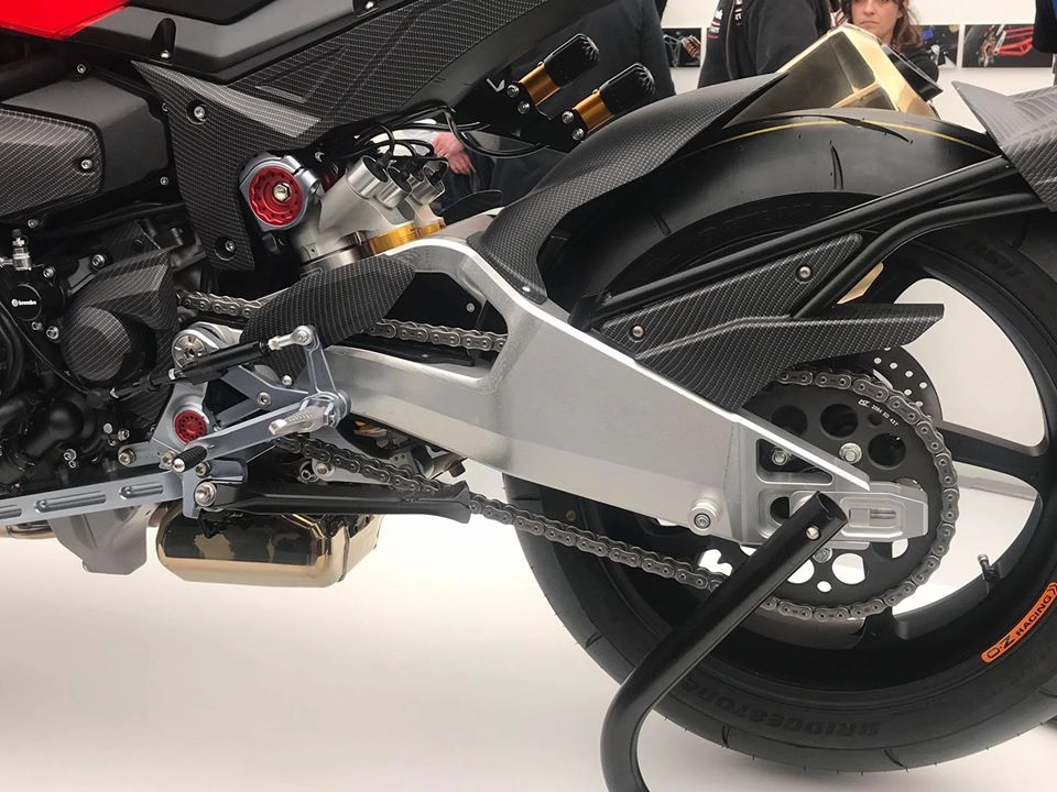 Bimota tesih2 trang bị động cơ supercharged từ ninja h2 ra mắt tại eimca 2019