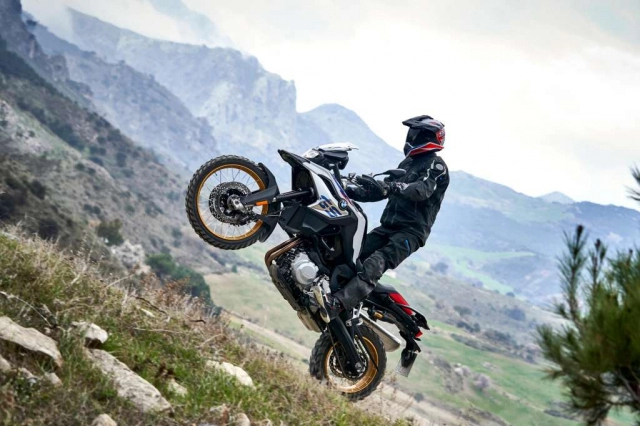 Bmw f850gs adventure 2019 trình làng tại eicma 2018 nâng cao khả năng off-road