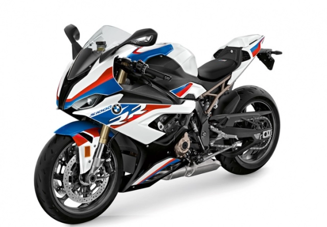 Bmw s1000rr 2019 đang được chạy thử trên đường phố tại thái lan