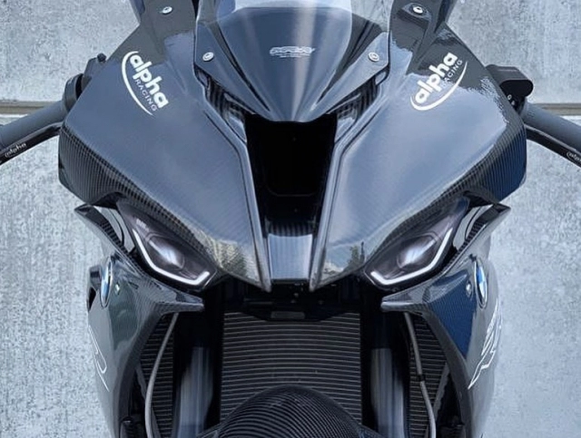 Bmw s1000rr 2019 độ siêu đỉnh với cấu hình full carbon