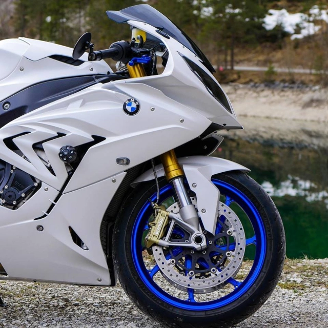 Bmw s1000rr cá mập trắng tinh khôi đẹp xuất sắc