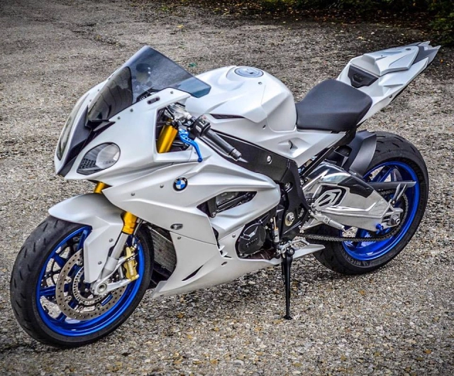 Bmw s1000rr cá mập trắng tinh khôi đẹp xuất sắc