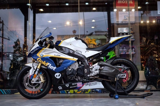 Bmw s1000rr diện vừa đủ ngầu với bộ áo goldbet