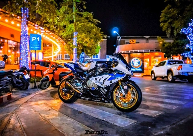 Bmw s1000rr độ ấn tượng với phong cách hp4