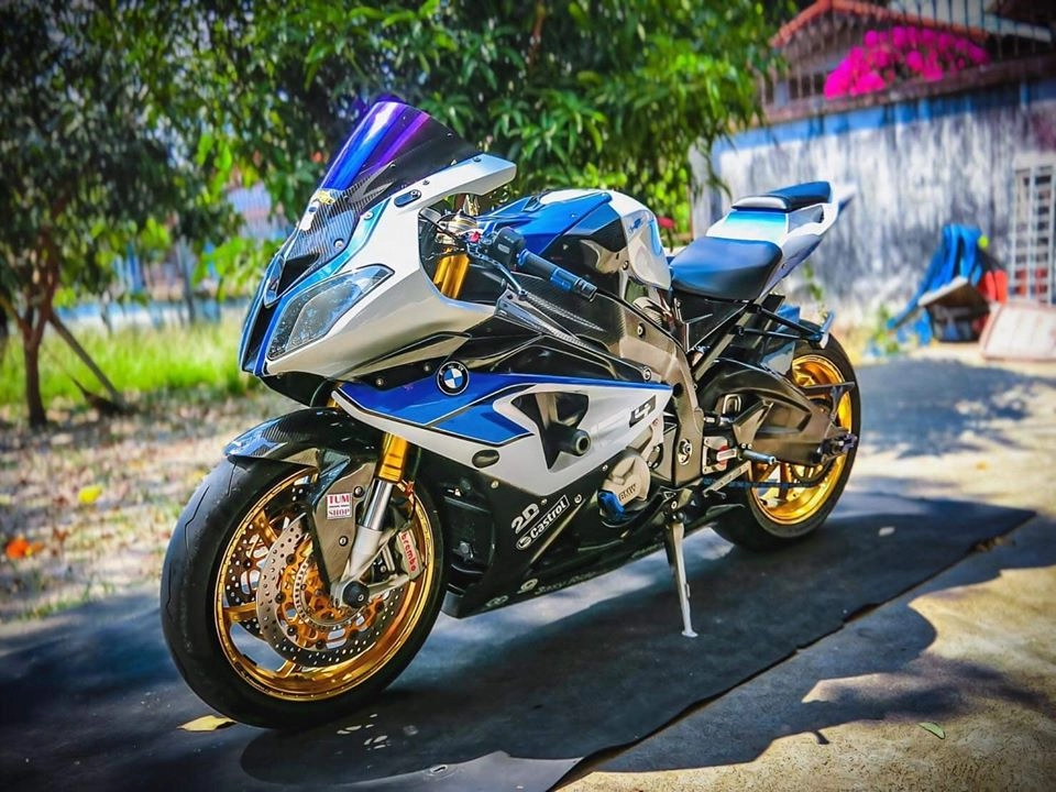 Bmw s1000rr độ ấn tượng với phong cách hp4