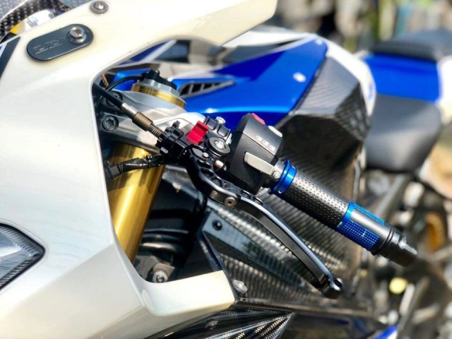 Bmw s1000rr độ ấn tượng với phong cách hp4