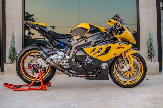 Bmw s1000rr độ - cậu bé vàng trong làng xe độ