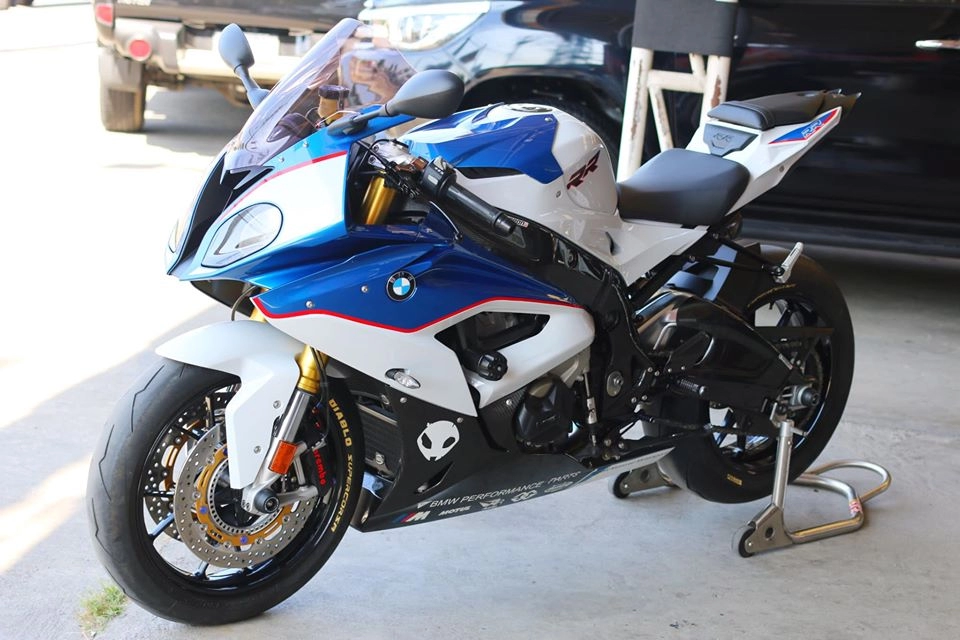 Bmw s1000rr độ chất chơi với dàn trang bị hiệu năng cao