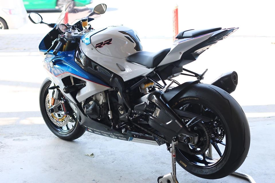 Bmw s1000rr độ chất chơi với dàn trang bị hiệu năng cao