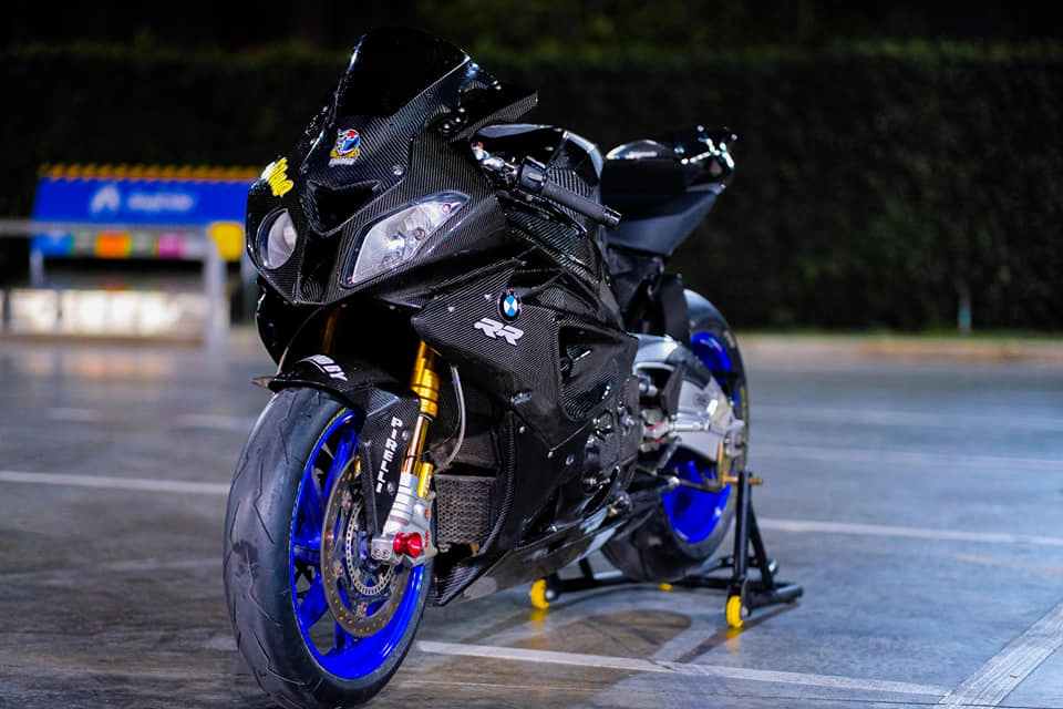 Bmw s1000rr độ hung bạo trong diện mạo u tối