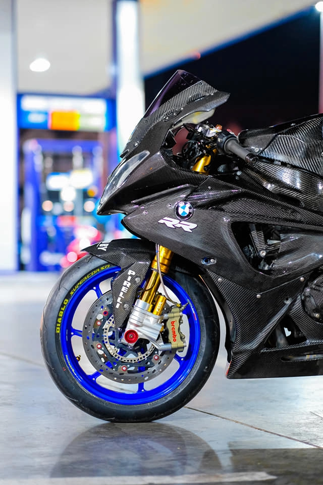 Bmw s1000rr độ hung bạo trong diện mạo u tối