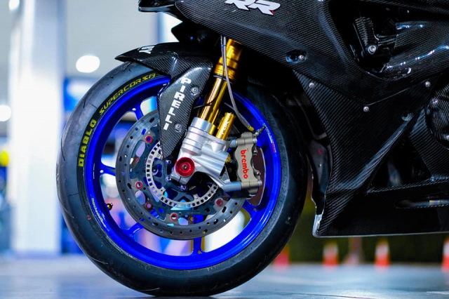 Bmw s1000rr độ hung bạo trong diện mạo u tối