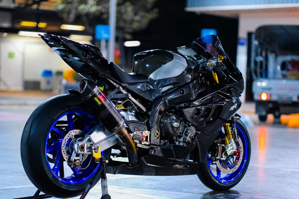 Bmw s1000rr độ hung bạo trong diện mạo u tối