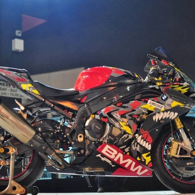 Bmw s1000rr độ kịch độc với ý tưởng tem đấu camouflage