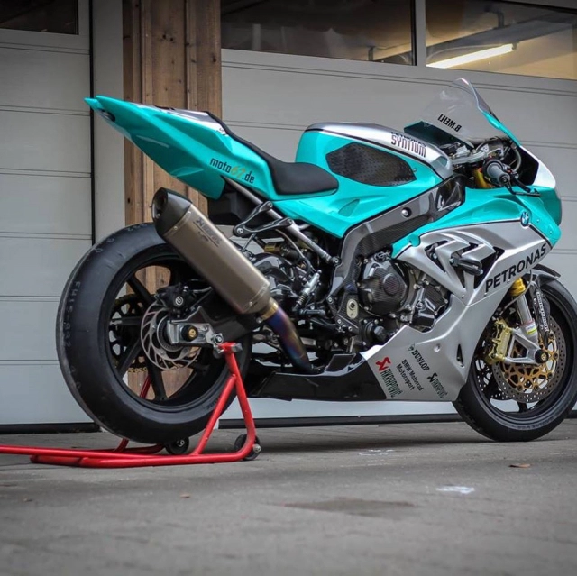 Bmw s1000rr độ phong cách racing thu hút tín đồ mê tốc độ