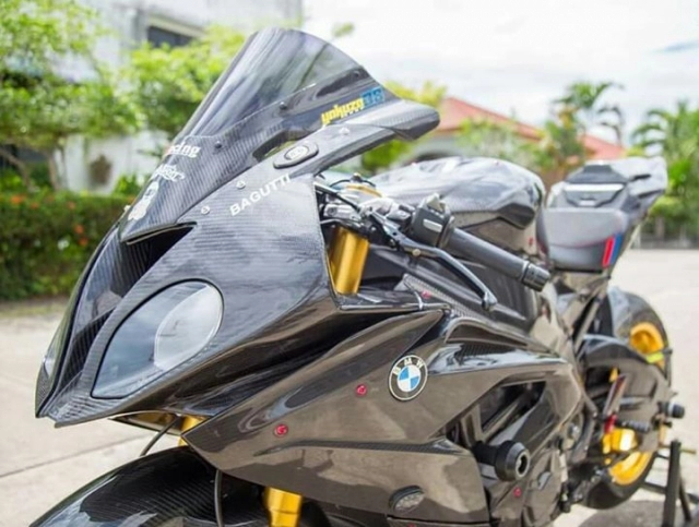 Bmw s1000rr độ quyến rũ người xem với dàn áo full carbon