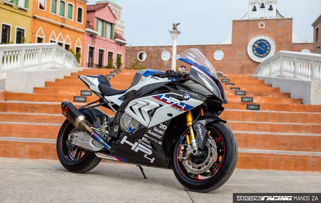 Bmw s1000rr độ siêu khủng với phong cách hp4 race đón giáng sinh cùng người em bmw c650