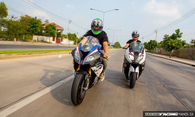 Bmw s1000rr độ siêu khủng với phong cách hp4 race đón giáng sinh cùng người em bmw c650