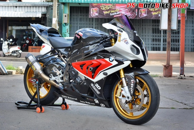 Bmw s1000rr độ - vẻ đẹp huy hoàng của cá mập đời đầu