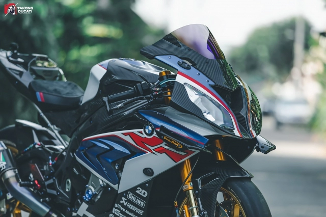 Bmw s1000rr đón xuân với bộ cánh gió độc đáo