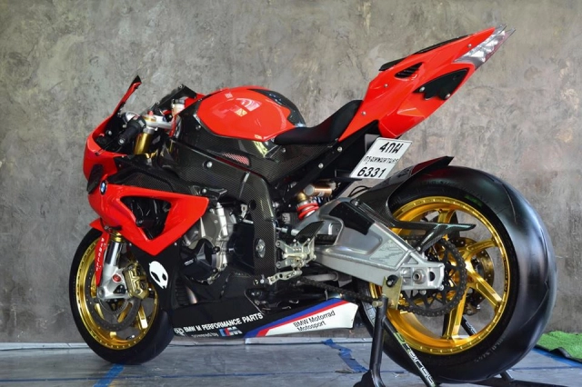 Bmw s1000rr khủng bố người xem với nâng cấp tuyệt đối