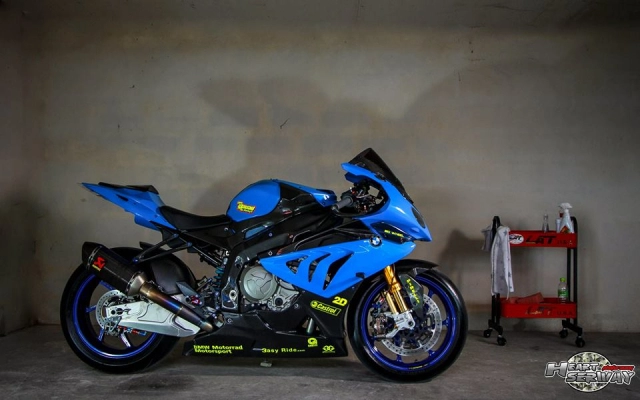 Bmw s1000rr vẻ đẹp đê mê của cá mập shark trên cạn