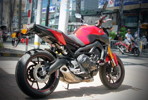  bộ đôi yamaha fz07 - fz09 2015 đầu tiên tại việt nam 