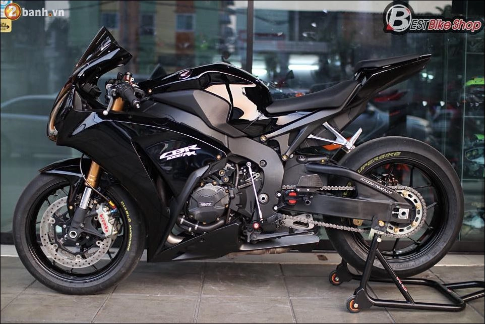 Bò mộng cbr1000rr cực chất qua version full black