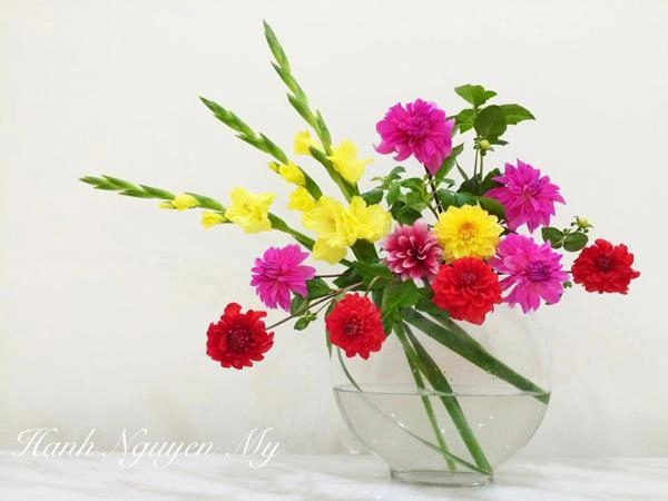 Cách cắm hoa lay ơn ngày tết đẹp đặt bàn thờ hoặc trang trí
