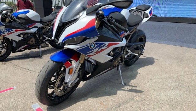 Cận cảnh bmw s1000rr 2019 cập bến với 3 phiên bản có giá từ 623 triệu vnd