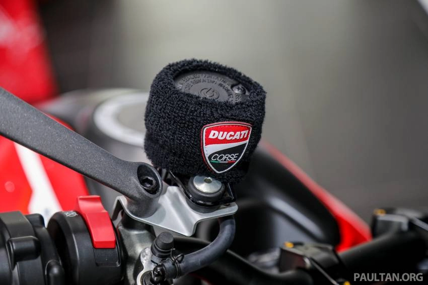 Cận cảnh ducati monster 2022 vừa ra mắt tại đông nam á