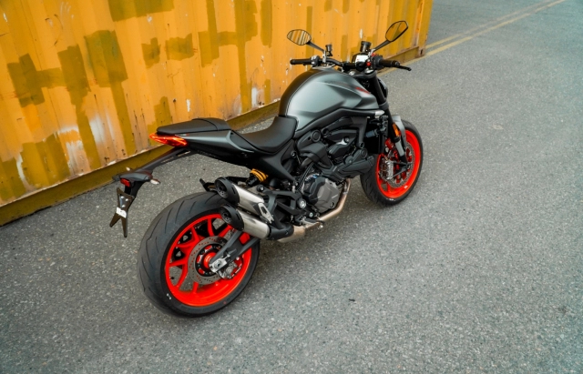 Cận cảnh ducati monster hoàn toàn mới vừa ra mắt tại việt nam