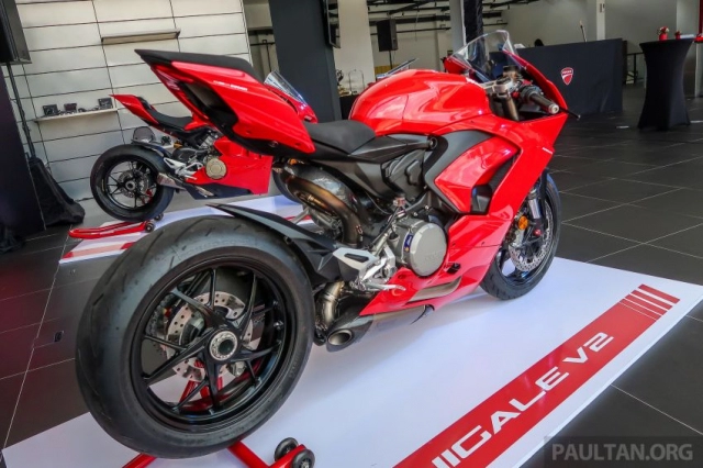 Cận cảnh ducati panigale v2 2020 ra mắt với giá hơn 600 triệu