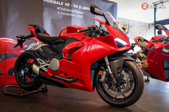 Cận cảnh ducati panigale v2 2020 vừa ra mắt tại việt nam